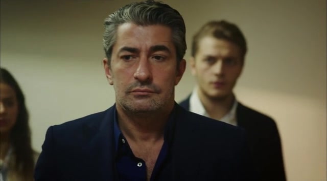 Кадры из сериала Вдребезги (2014)