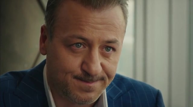Кадры из сериала Вдребезги (2014)