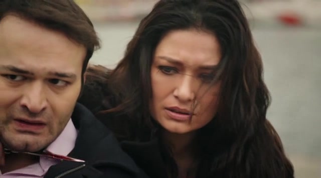 Кадры из сериала Вдребезги (2014)