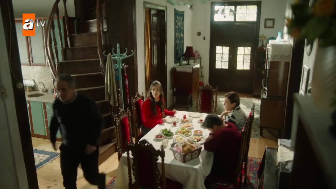Кадры из сериала Зембилли 2 серия 1 сезон (2025)