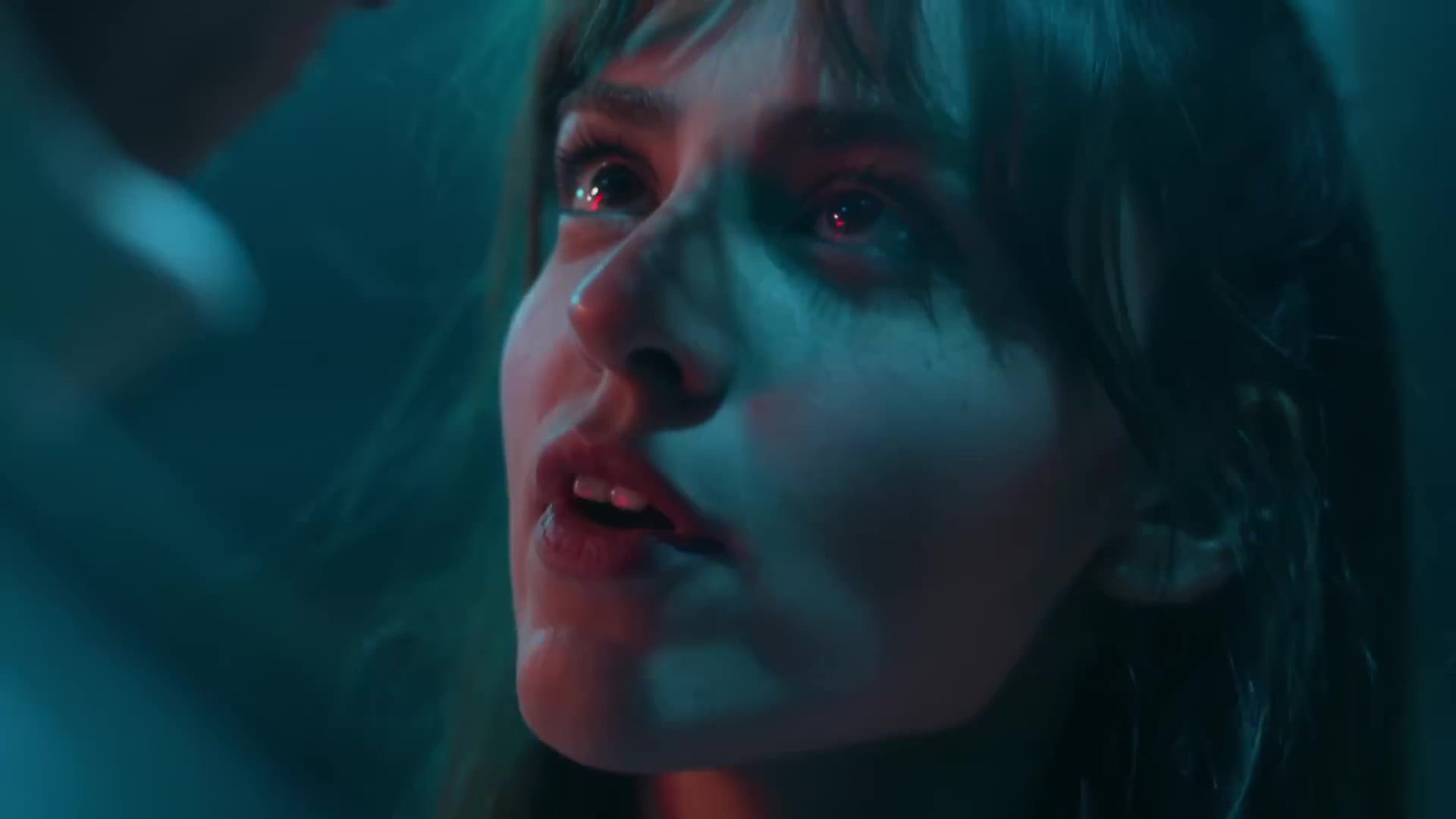 Кадры из сериала В пух и прах 8 серия 1 сезон (2022)