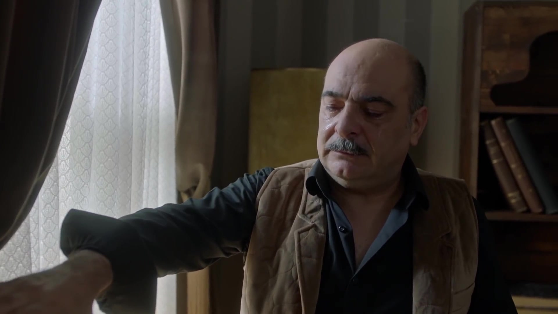 Кадры из сериала Земли беззакония 6 серия 1 сезон (2021)