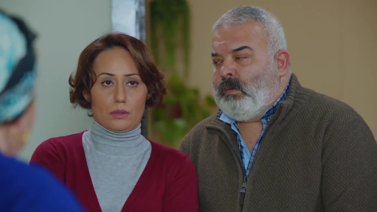 Кадры из сериала Кто из нас не любил? 1 серия 1 сезон (2016)