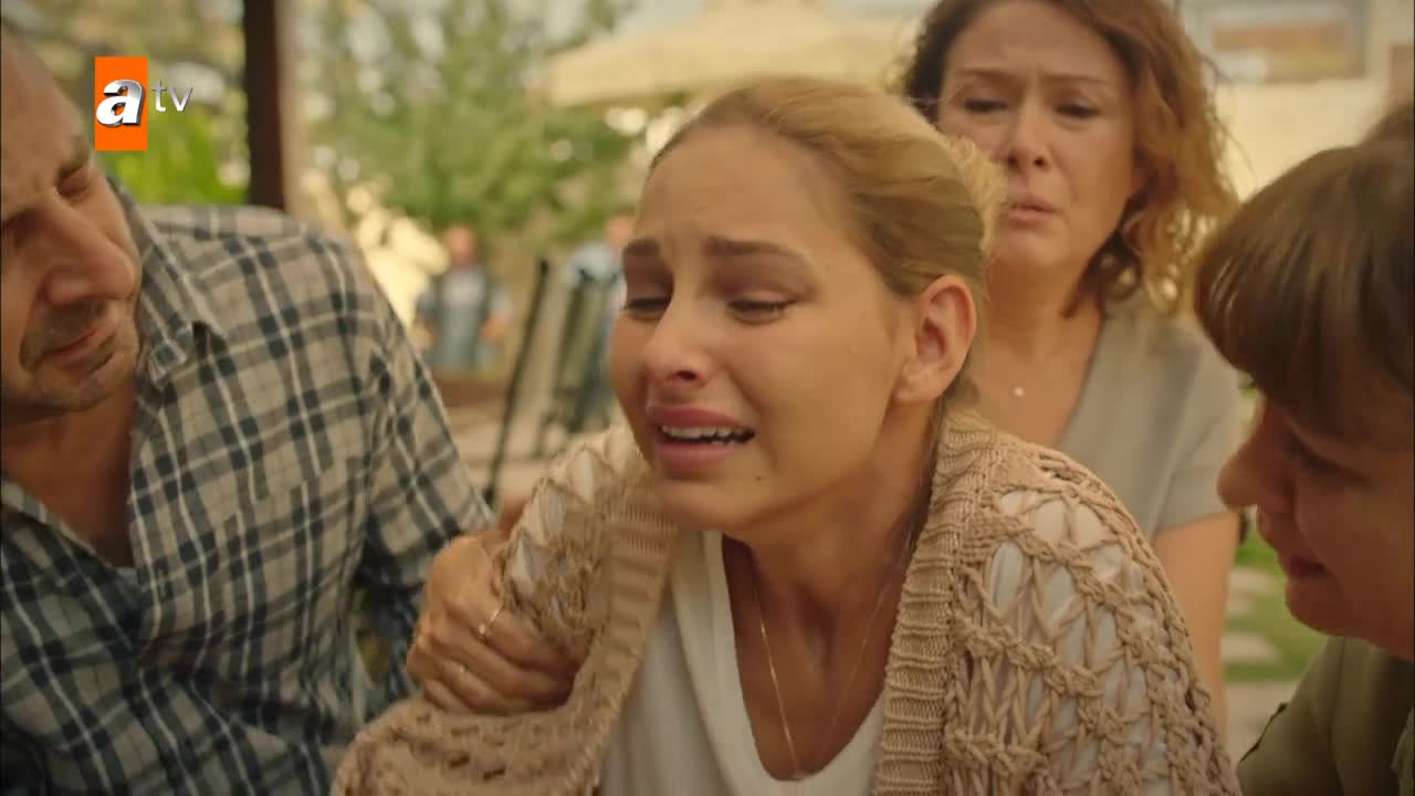 Кадры из сериала Мария и Мустафа 8 серия 1 сезон (2020)