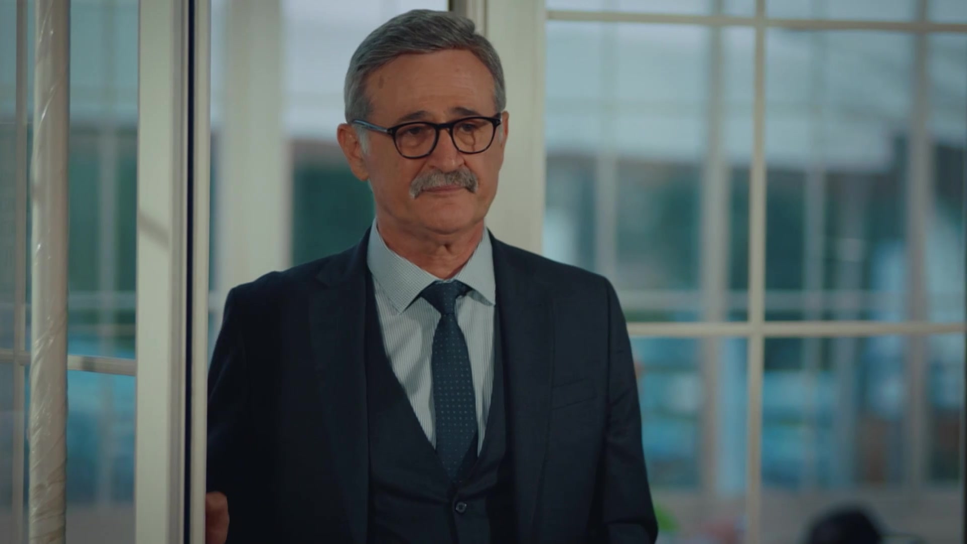 Кадры из сериала Любовь заставит плакать 17 серия 1 сезон (2019)